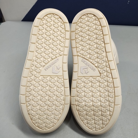 Converse Chuck Taylor All Star High Top Elements Boots Womens US 7 White A17642C - Picture 8 of 9